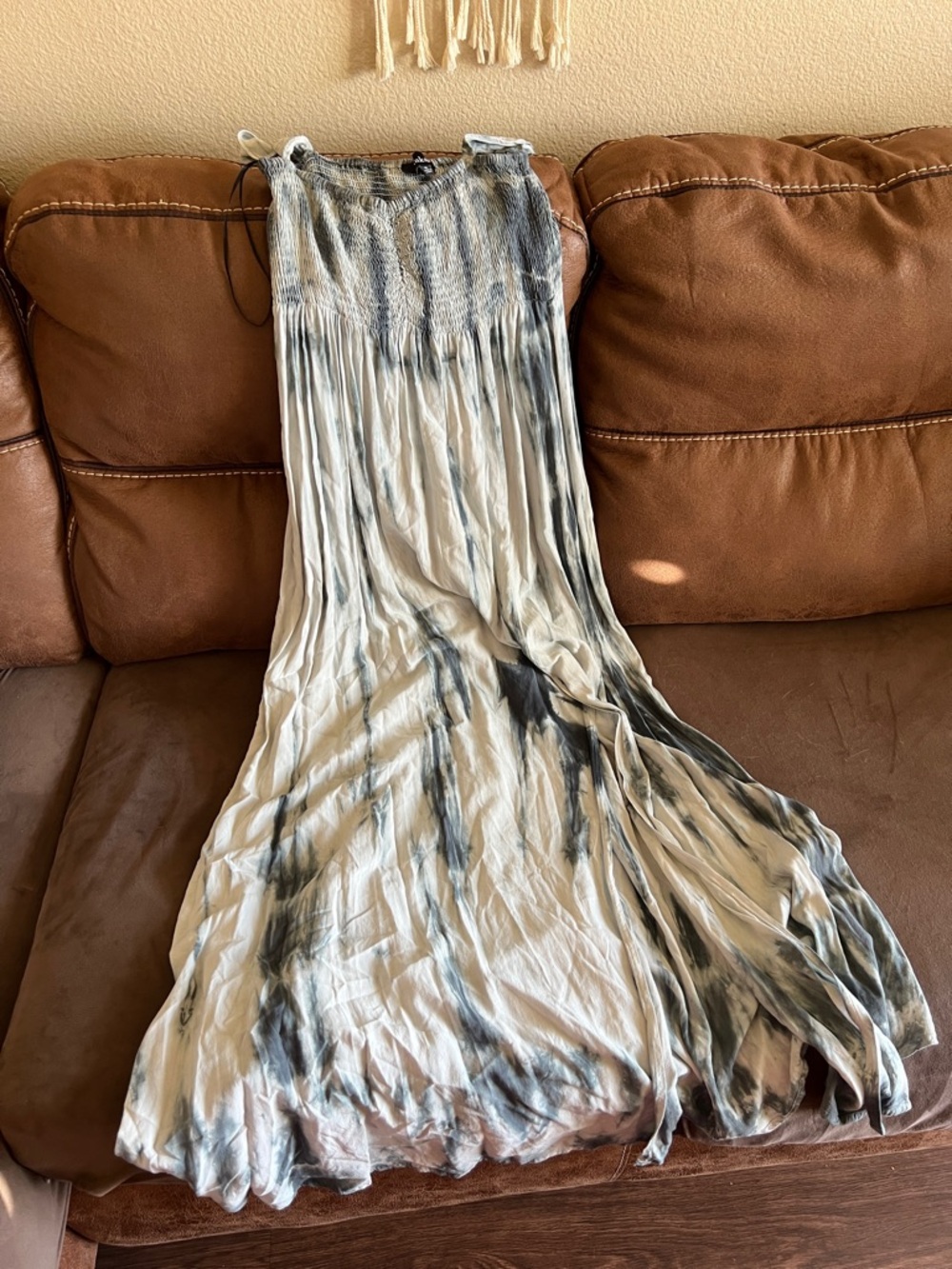 Aakaa Cream and Gray Tie-Dye Maxi Dress